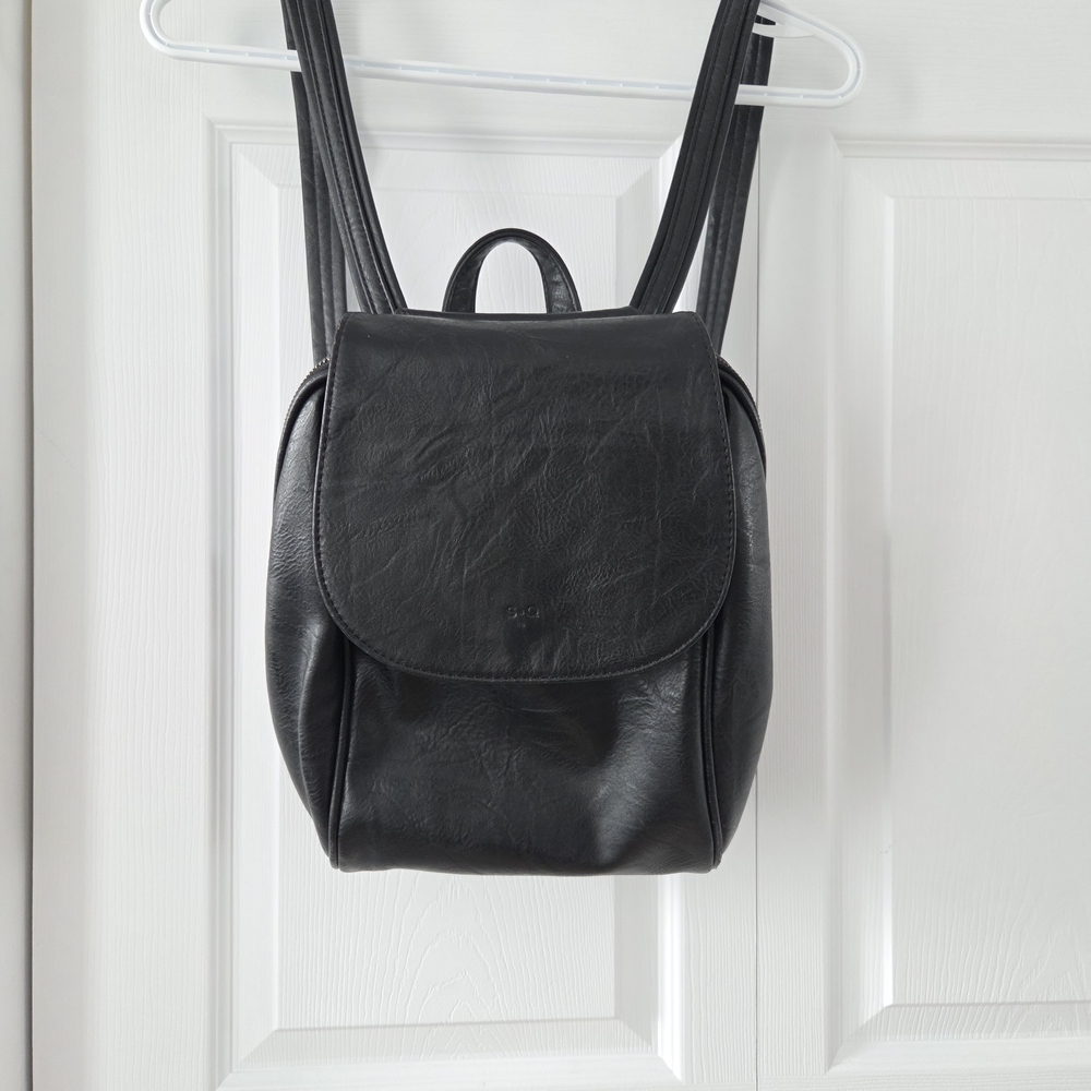 S&Q Jada Convertible Backpack Black ~ Vegan leather bag
